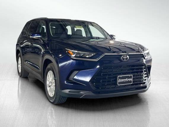 TOYOTA GRAND HIGHLANDER 2025 5TDAAAA56SS023039 image